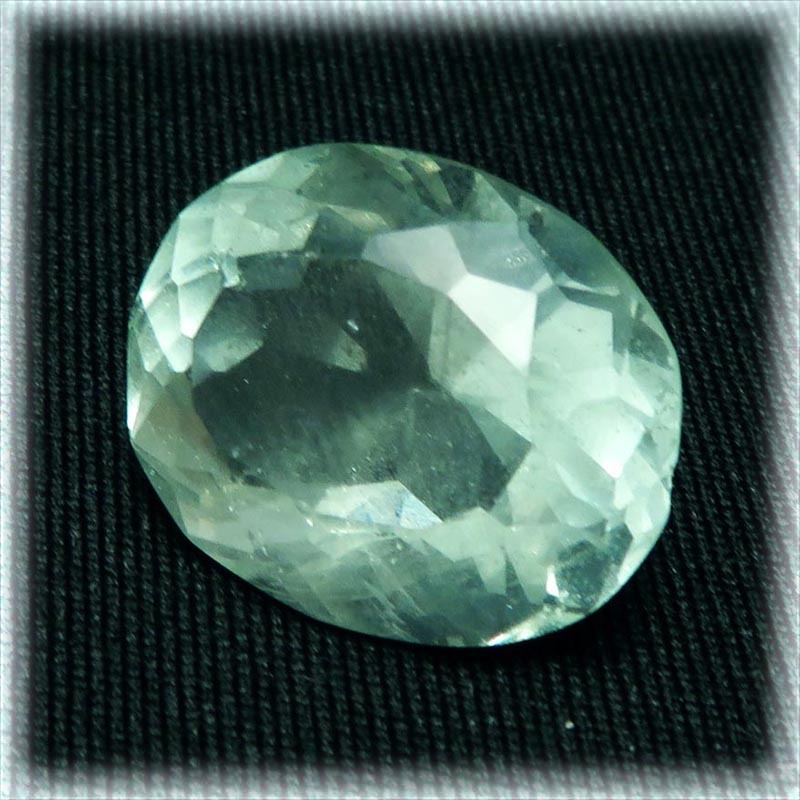 画像: グリーンフローライト オーバル カット ルース（22.75ct）