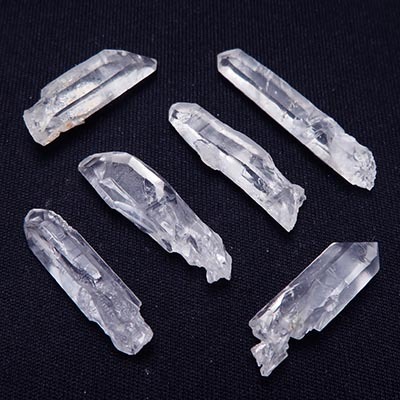 画像1: グウィンデルクォーツ・グインデルクォーツ（ねじれ水晶）　ポイント（中）